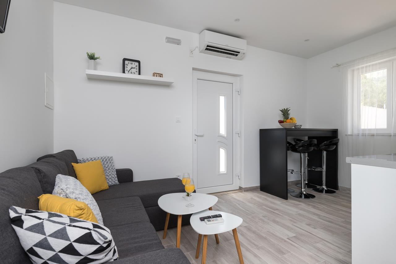Apartments Siblings Mokošica Habitación foto